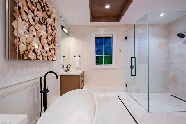 $27,995,000 | 1731 Gordon Drive, Naples, FL 34102