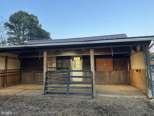 124 Nottingham Road Elkton, MD 21921 - Photo 27 of 33 3 stall run in