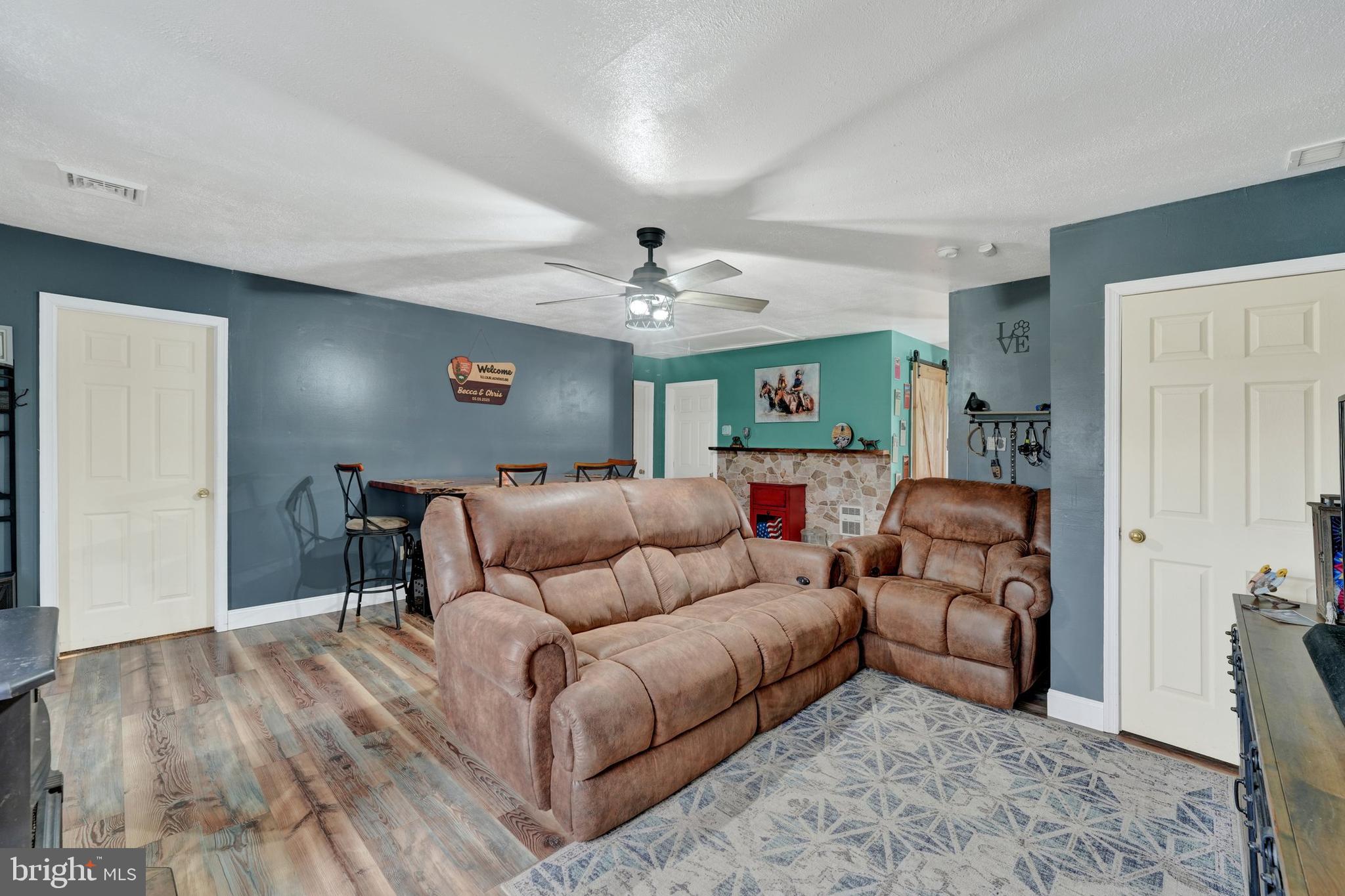 124 Nottingham Road Elkton, MD 21921 - Photo 5 of 33 Updated flooring throughout