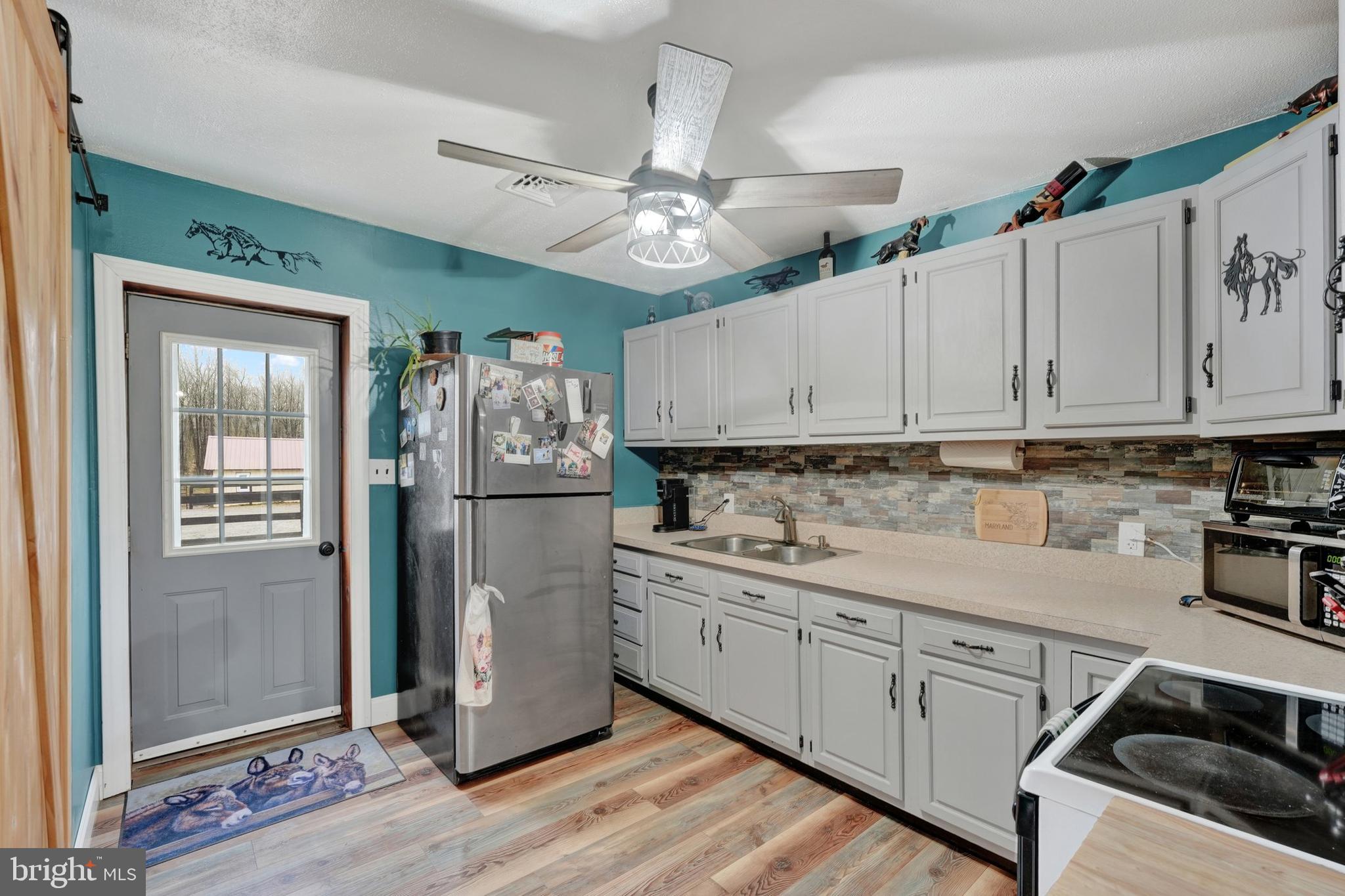 124 Nottingham Road Elkton, MD 21921 - Photo 7 of 33 Plenty of cabinet space