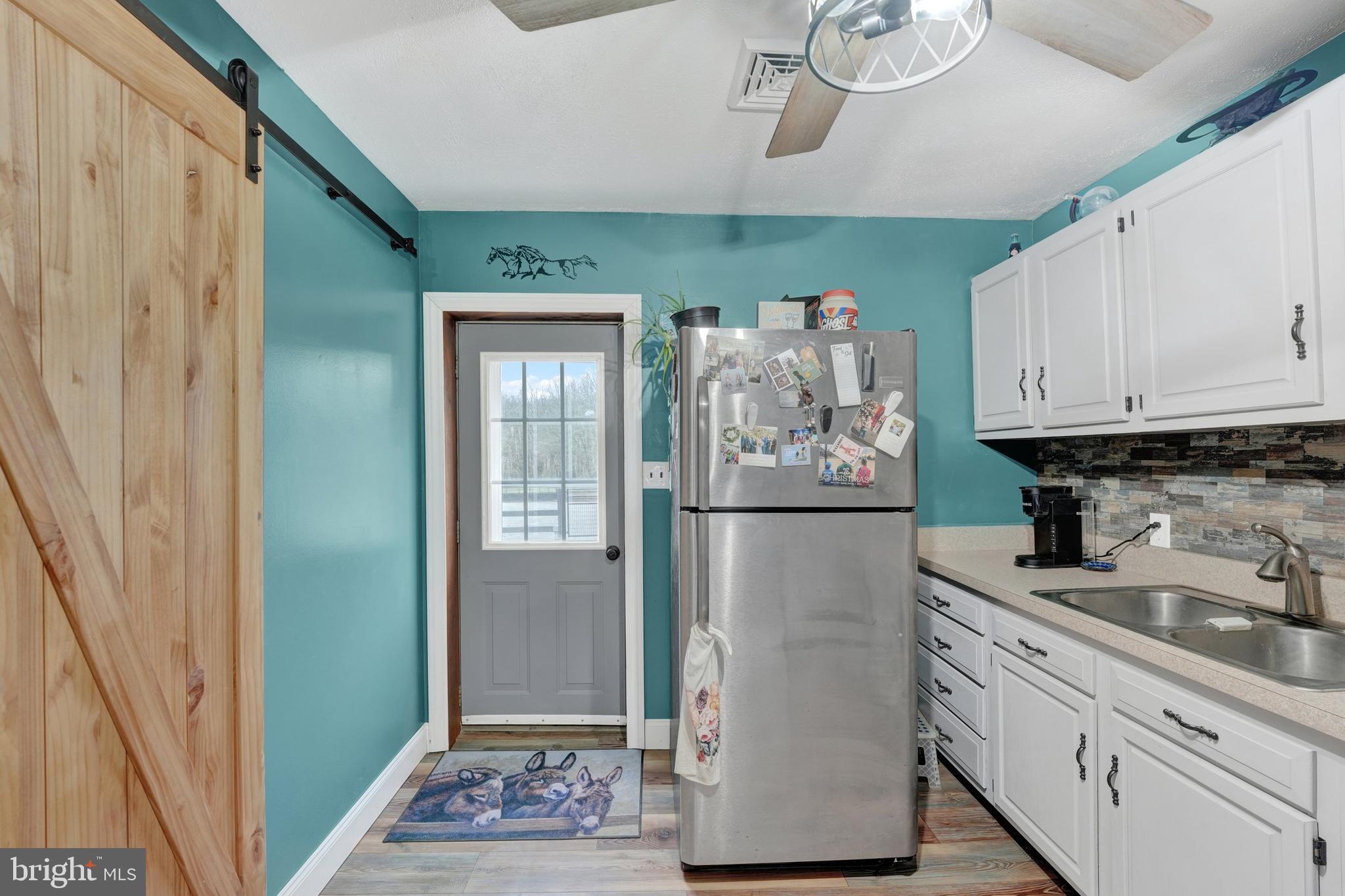 124 Nottingham Road Elkton, MD 21921 - Photo 10 of 33 Rear door to Paradise!