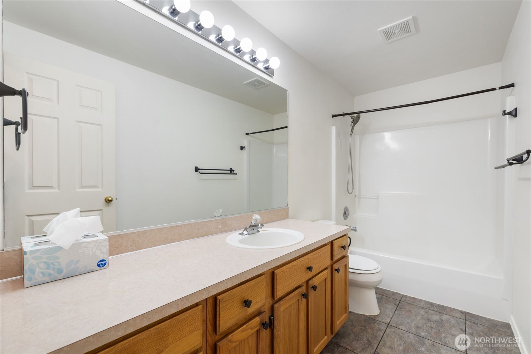 6457 Crossing Place Southwest Port Orchard, WA 98367 - Photo 15 of 36