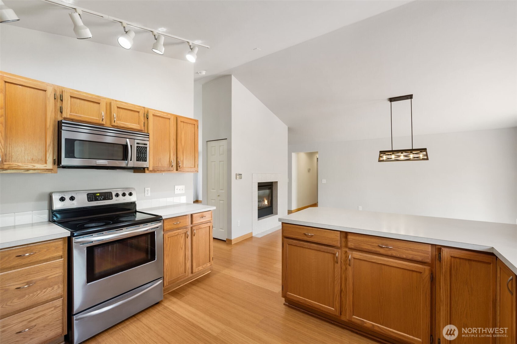 6457 Crossing Place Southwest Port Orchard, WA 98367 - Photo 10 of 36