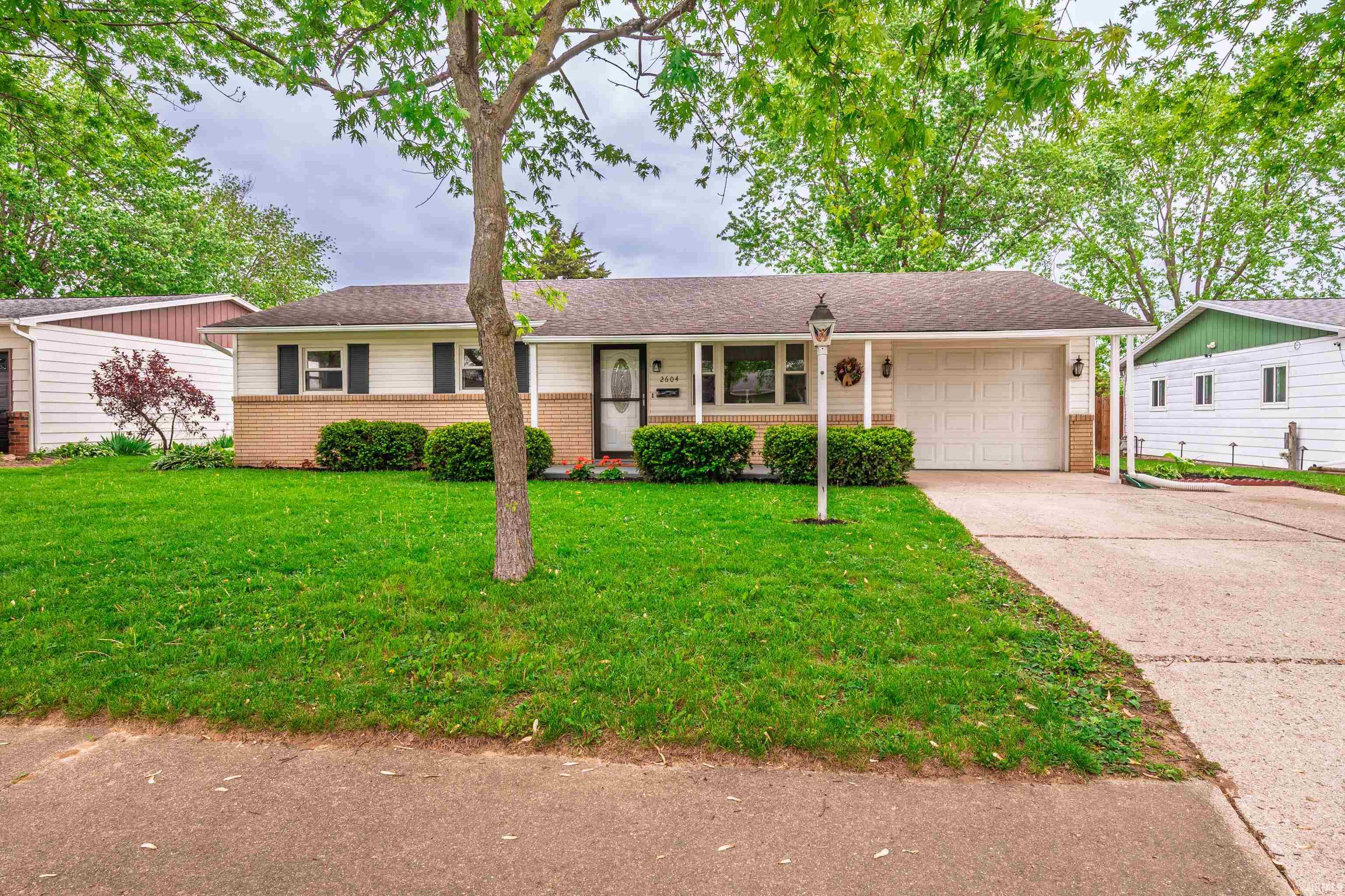 2604 East 27th Street Muncie, IN 47302 - Photo 1 of 34