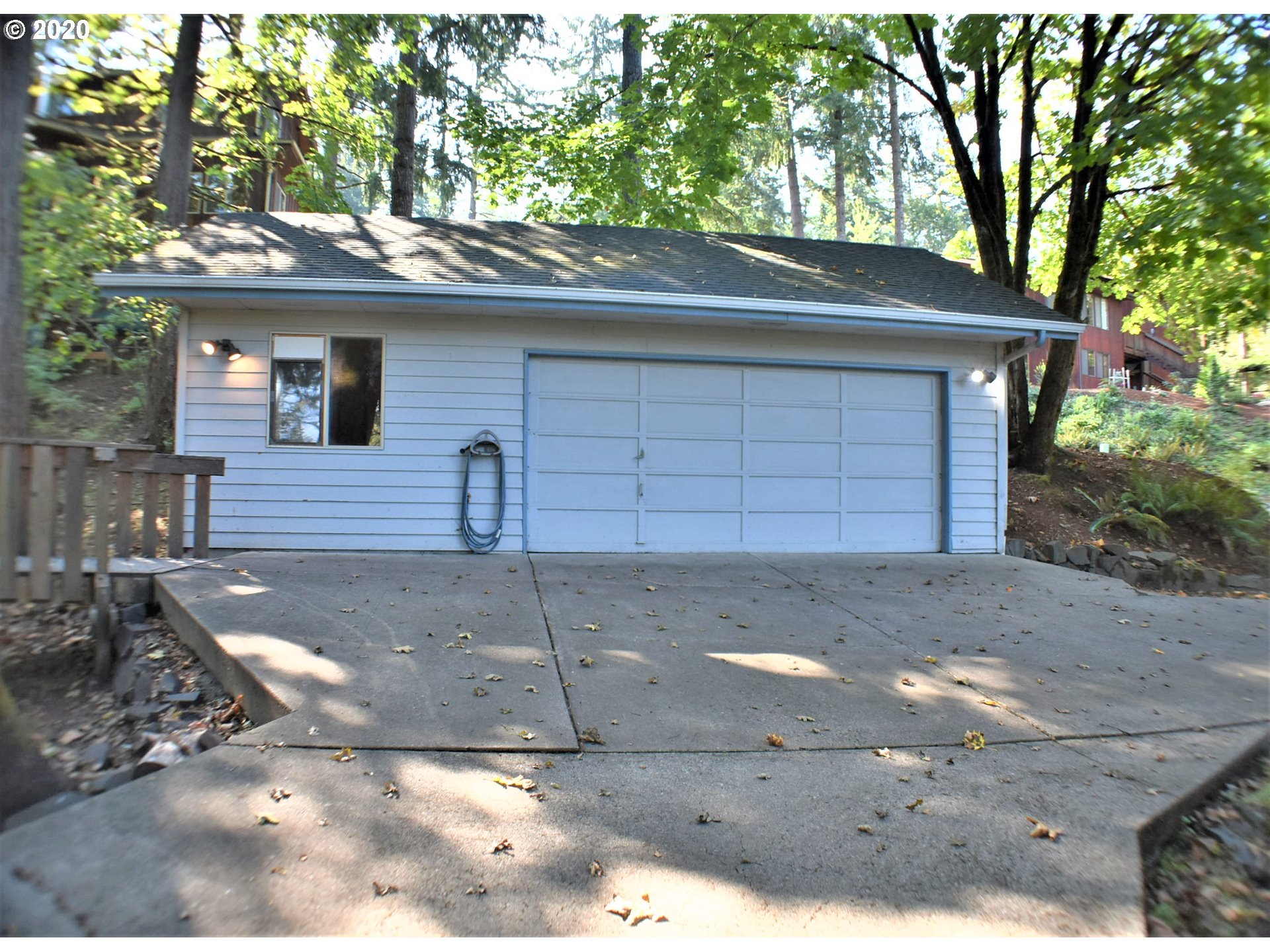 3059 Hendricks Hill Drive Eugene, OR 97403 - Photo 2 of 32