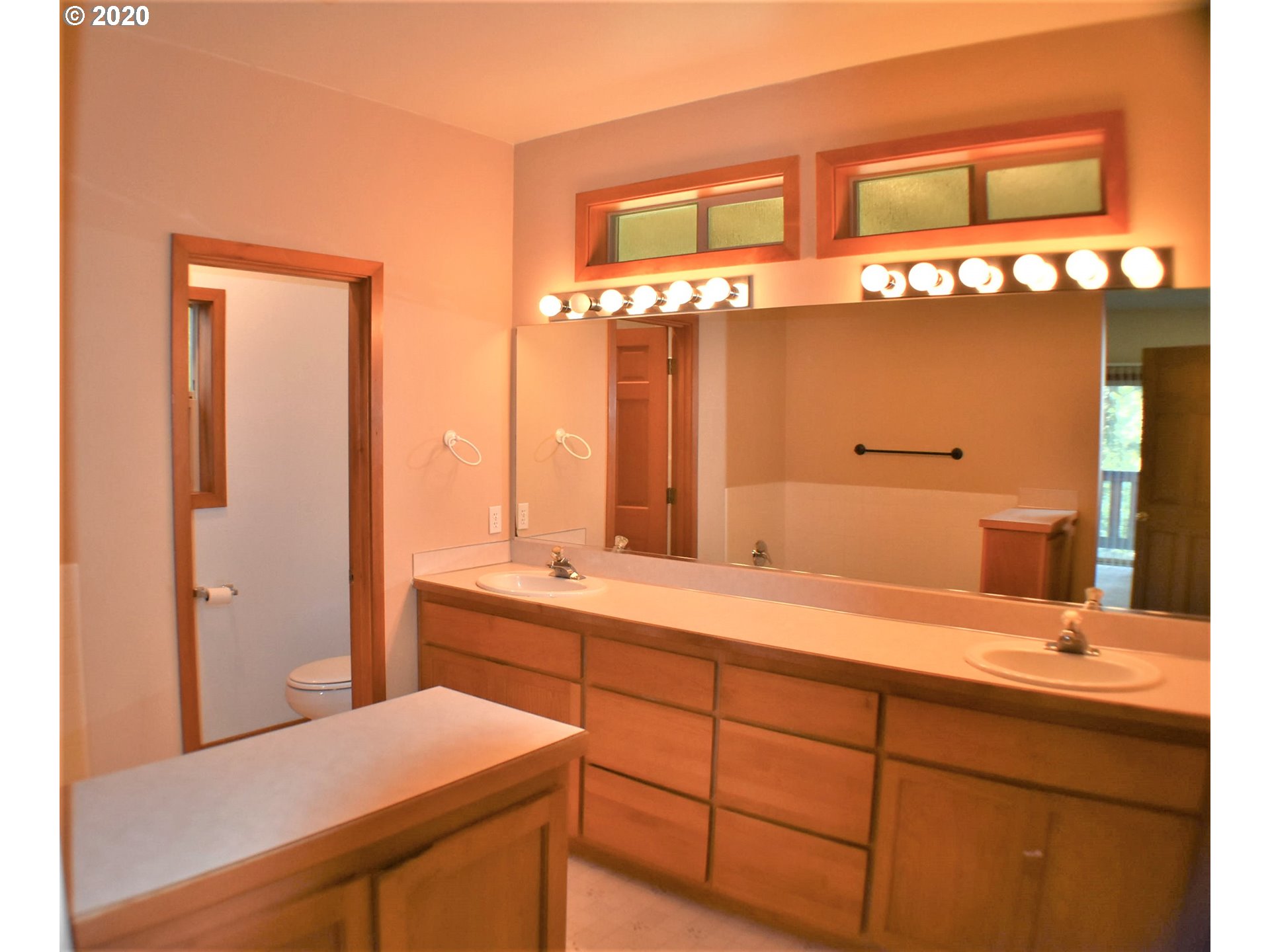 3059 Hendricks Hill Drive Eugene, OR 97403 - Photo 20 of 32