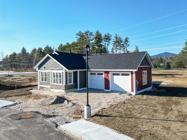 $750,000 | 61 Whispering Pines Place, Unit 7, Center Conway, NH 03813
