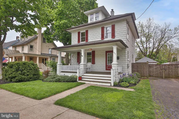 $2,795 | 292 East Court Street, Doylestown, PA 18901