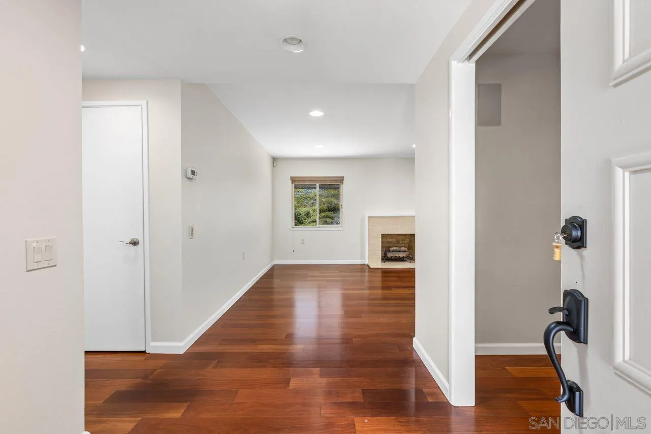 12535 Horado Road San Diego, CA 92128 - Photo 5 of 55