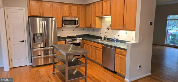 $2,900 | 45689 Paddington Station Terrace, Sterling, VA 20166