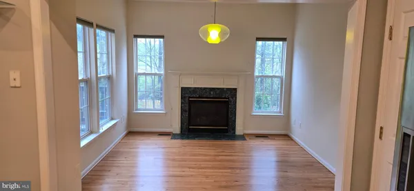 $2,900 | 45689 Paddington Station Terrace, Sterling, VA 20166