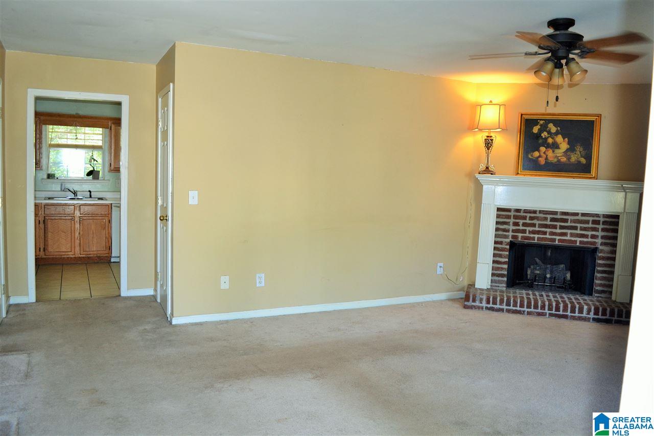 230 Willow Point Circle Alabaster, AL 35007 - Photo 4 of 15