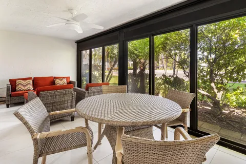 $299,900 | 27 Stratford Lane West, Unit C, Boynton Beach, FL 33436