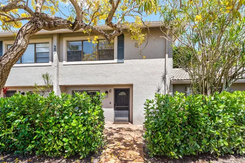 $299,900 | 27 Stratford Lane West, Unit C, Boynton Beach, FL 33436