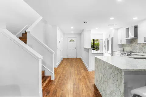 $299,900 | 27 Stratford Lane West, Unit C, Boynton Beach, FL 33436