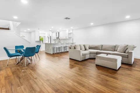 $299,900 | 27 Stratford Lane West, Unit C, Boynton Beach, FL 33436