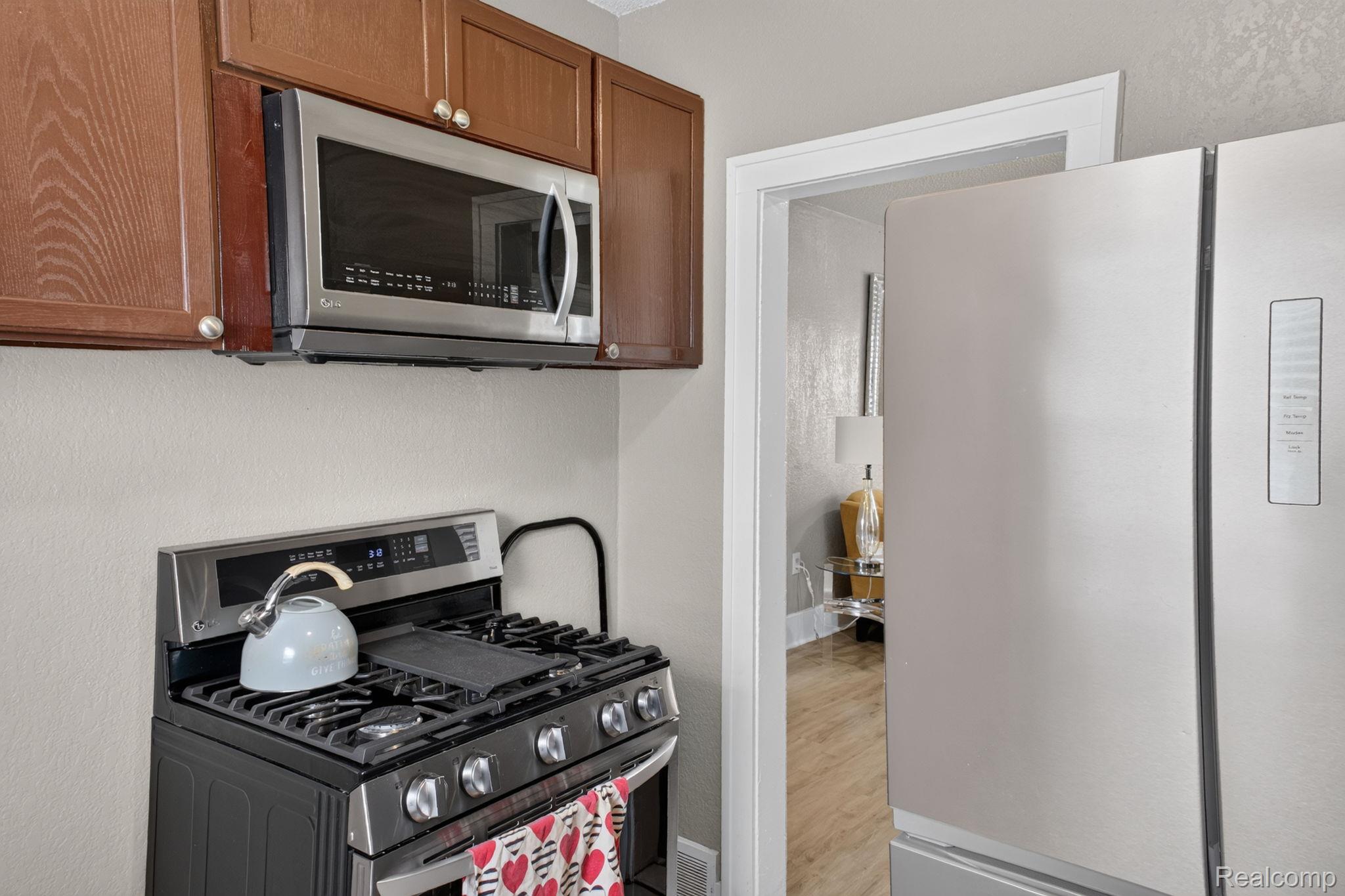 15859 Santa Rosa Drive Detroit, MI 48238 - Photo 23 of 33 23-web-or-mls-2J4A9827.jpg