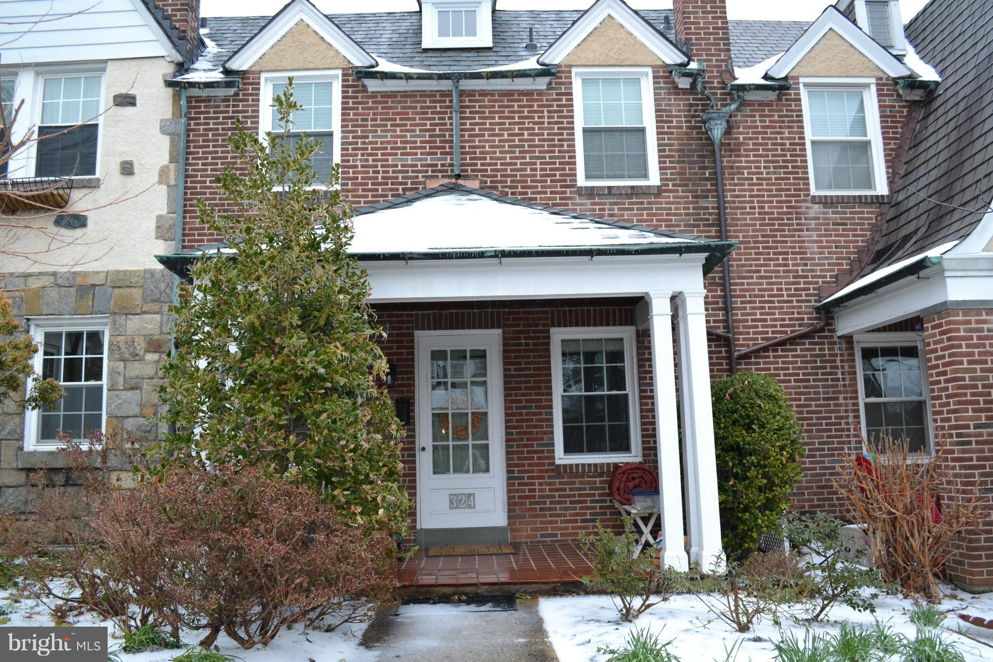 324 Hopkins Road Baltimore, MD 21212 - Photo 2 of 12 Exterior (Front)