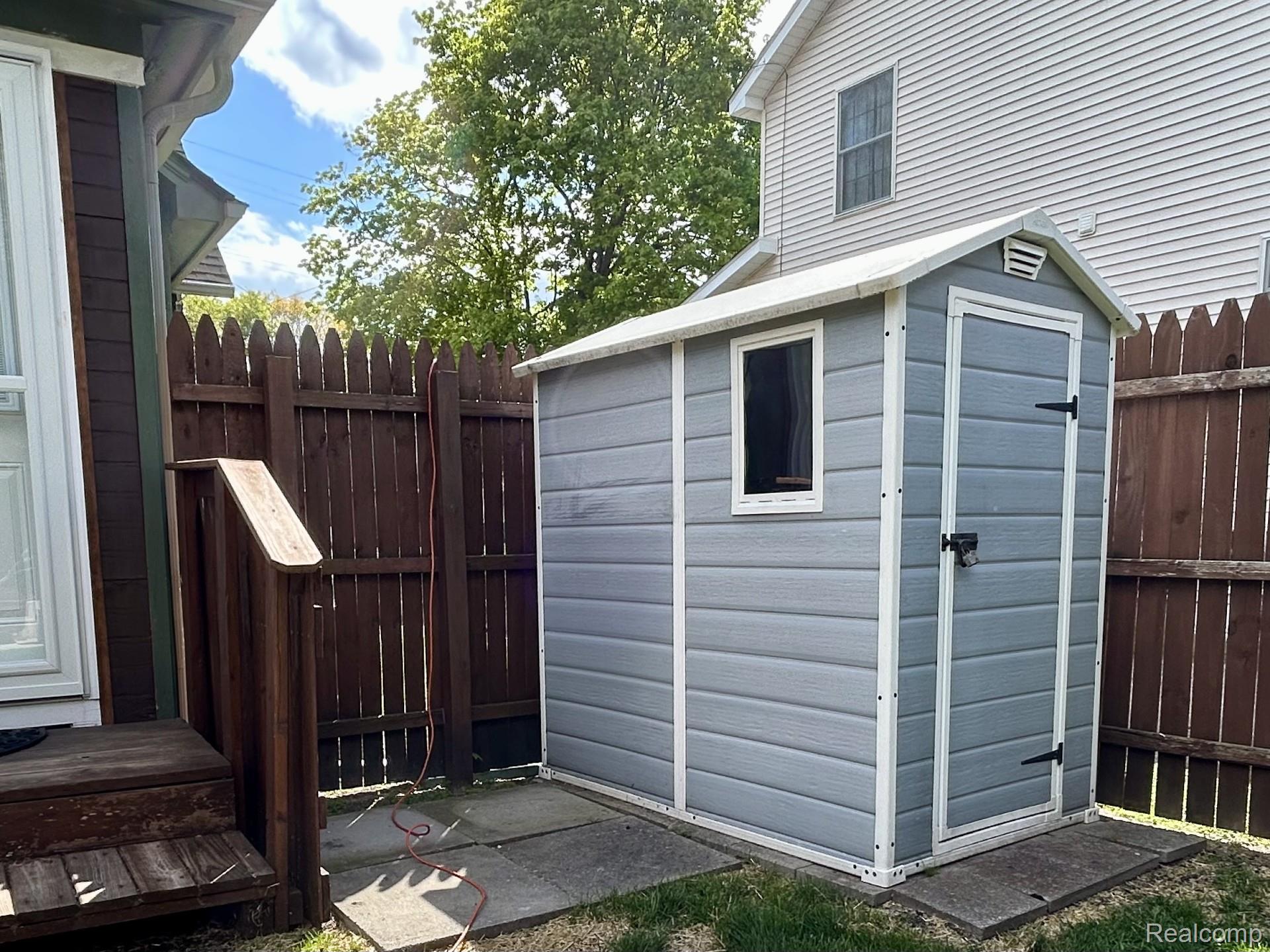 516 Clinton Street West Howell, MI 48843 - Photo 15 of 20 Storage Shed