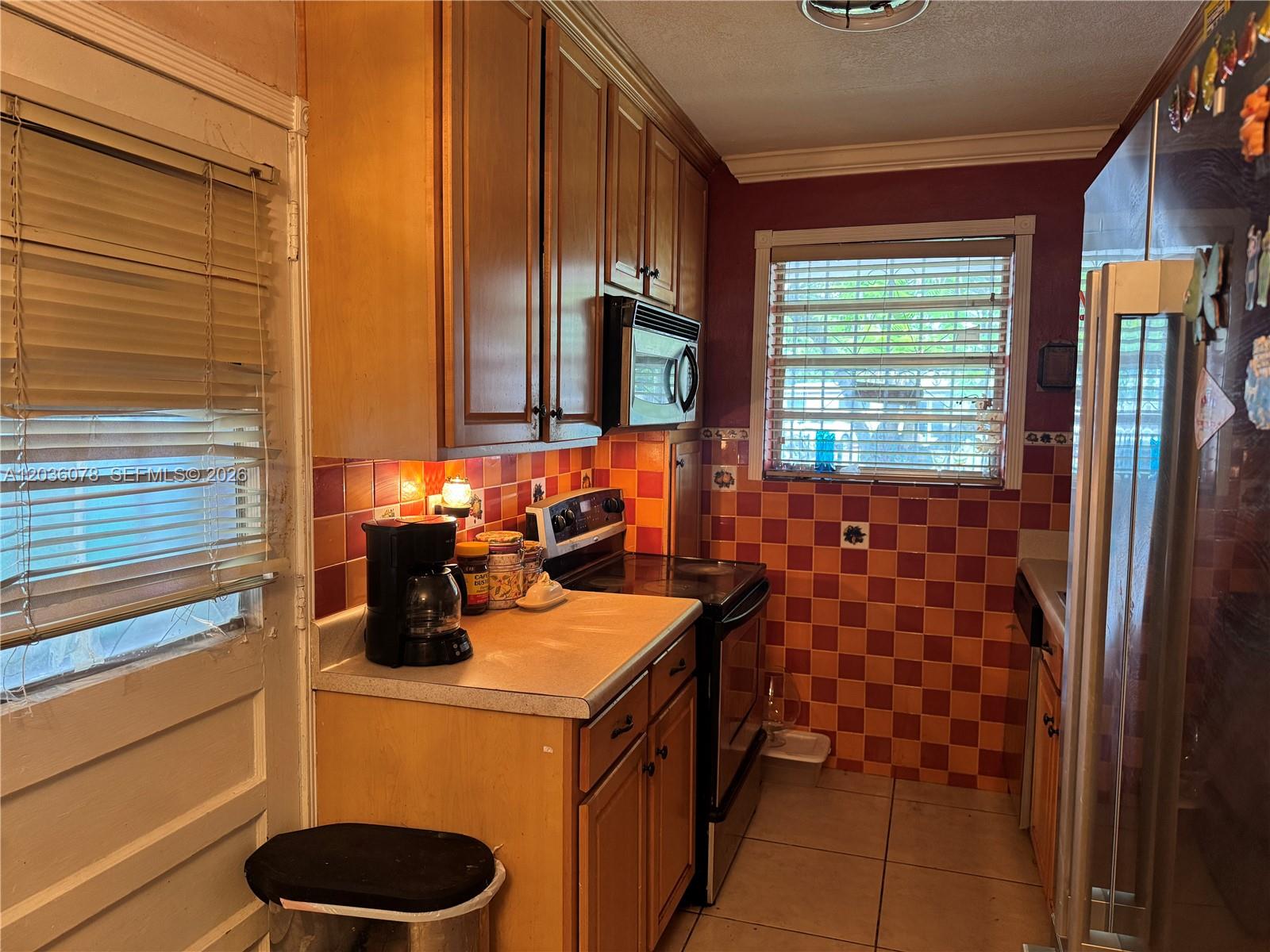 11290 Southwest 47th Terrace Miami, FL 33165 - Photo 8 of 22
