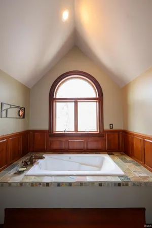 $1,595,000 | 311 West 375 North, Rochester, IN 46975