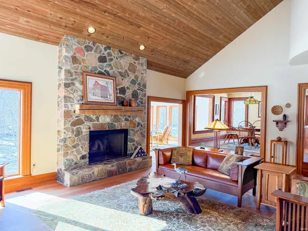 $1,595,000 | 311 West 375 North, Rochester, IN 46975