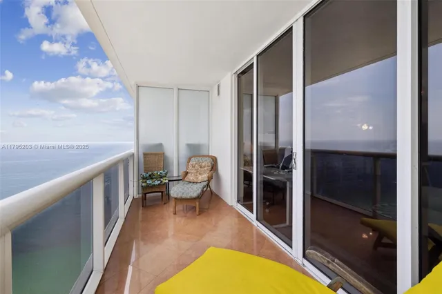 $3,400 | 1830 South Ocean Drive, Unit 4712, Hallandale Beach, FL 33009