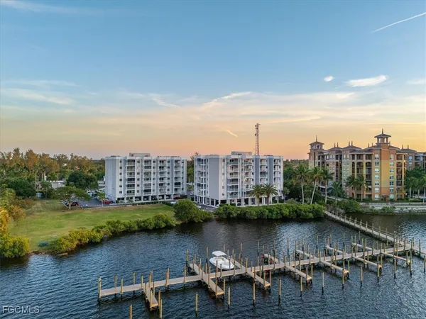 $1,575 | 2885 Palm Beach Boulevard, Unit 308, Fort Myers, FL 33916