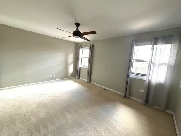 $389,900 | 15 Indian Trail Drive, Unit 15, Westmont, IL 60559