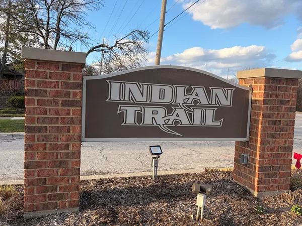 $389,900 | 15 Indian Trail Drive, Unit 15, Westmont, IL 60559