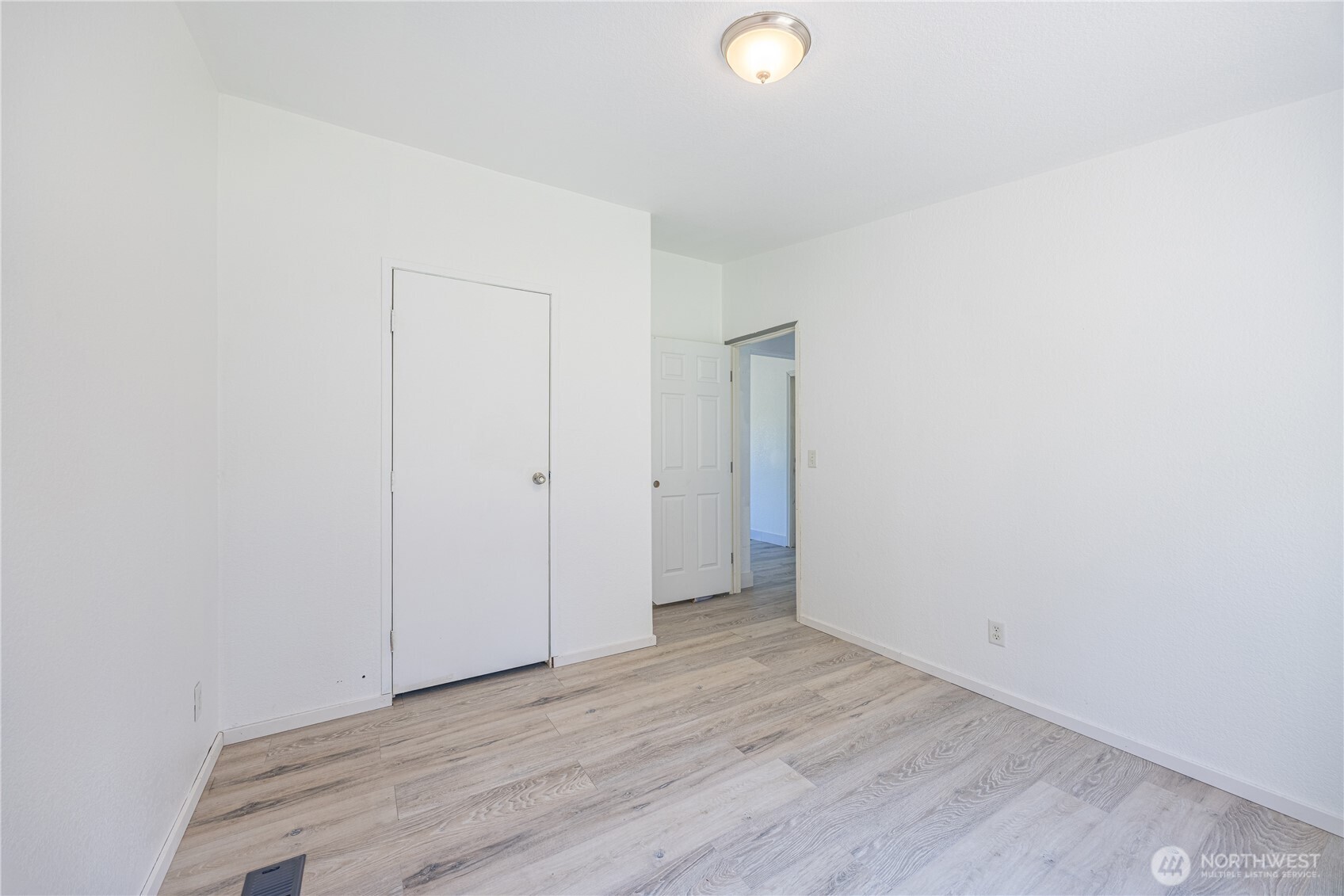 101 Robinson Road Port Angeles, WA 98362 - Photo 21 of 40 Gallery Image 21