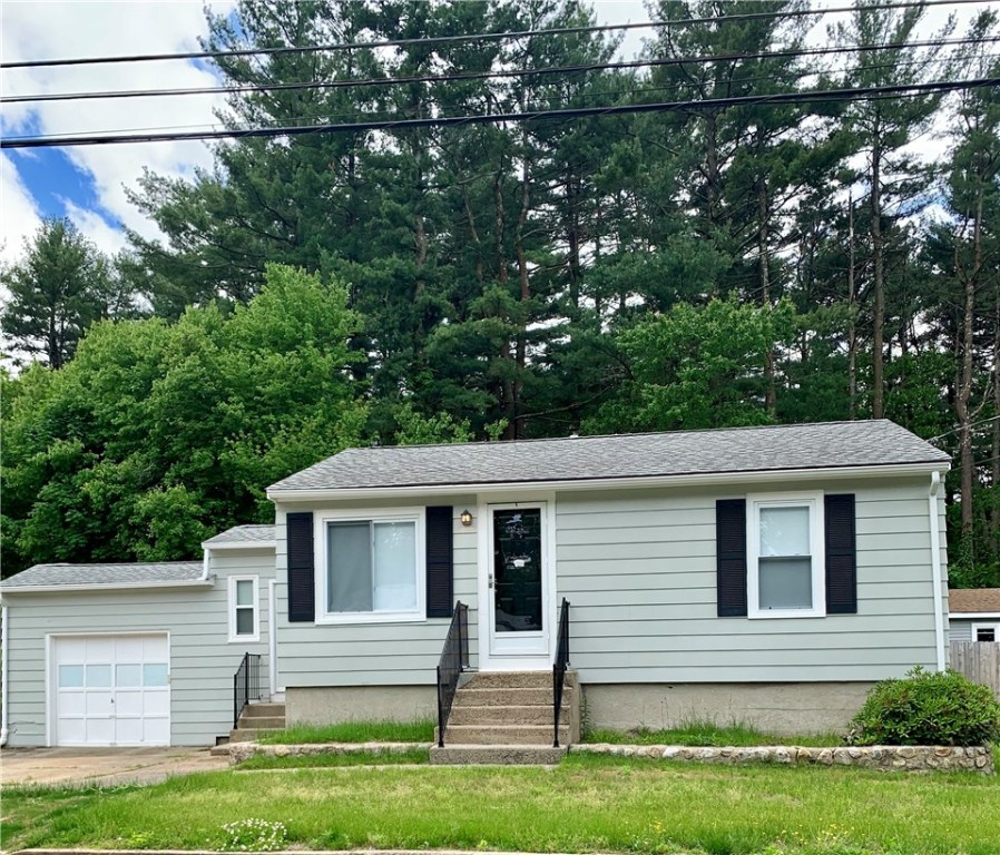 68 Angus Street Coventry, RI 02816 - Photo 1 of 17 Gallery Image 1