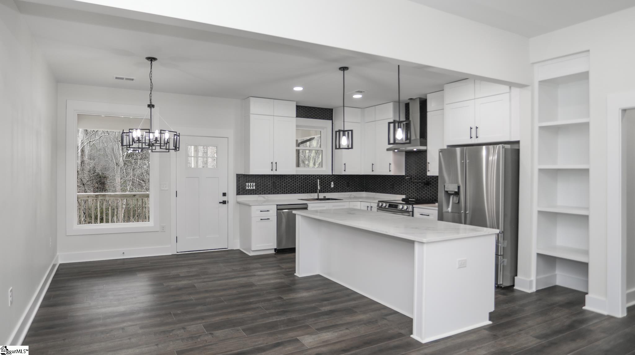 14 Ferncrest Drive Greenville, SC 29605 - Photo 4 of 28