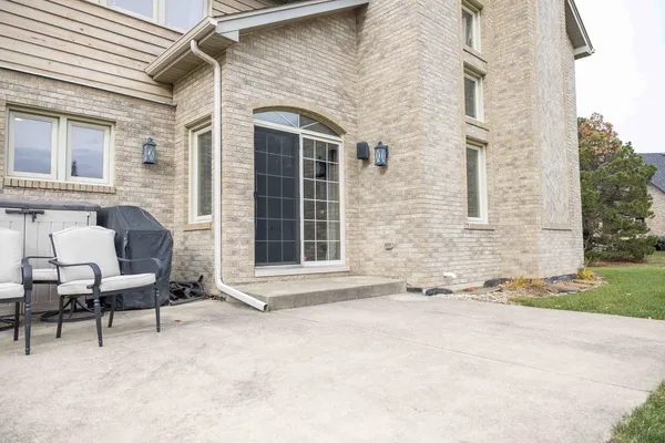 $660,000 | 16857 Deer Path Drive, Homer Glen, IL 60491