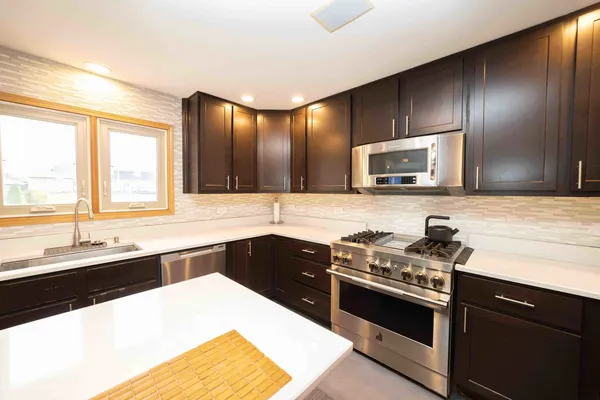 $660,000 | 16857 Deer Path Drive, Homer Glen, IL 60491