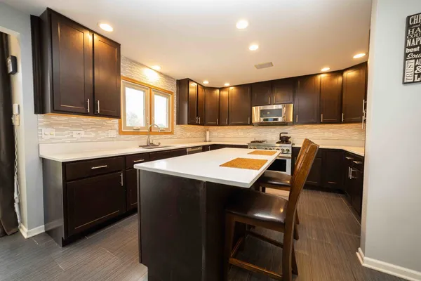 $660,000 | 16857 Deer Path Drive, Homer Glen, IL 60491