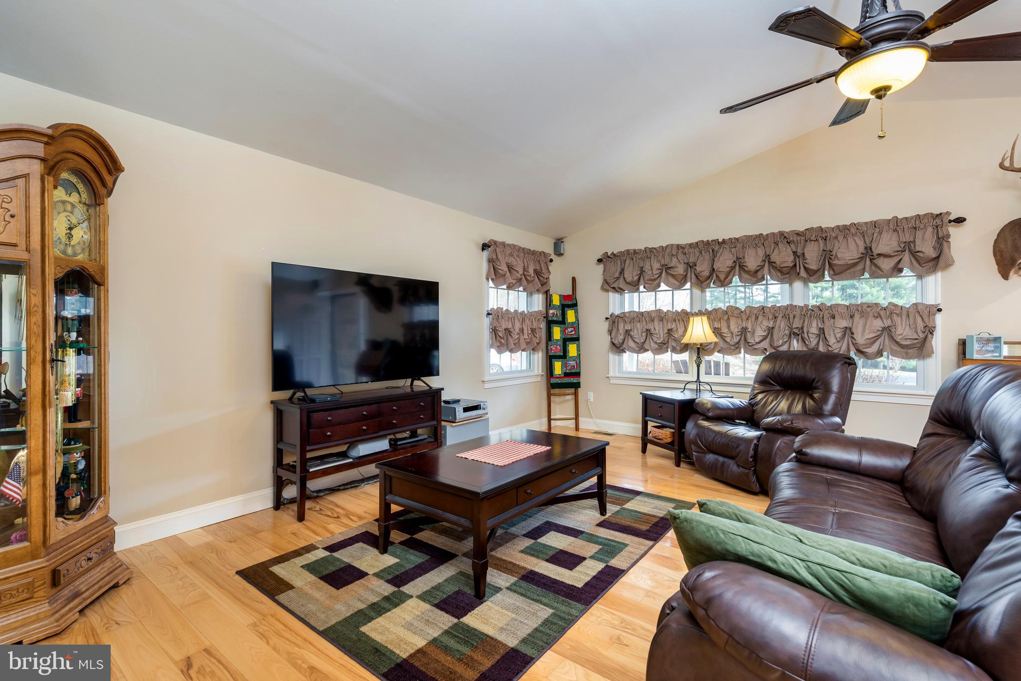3630 Burkins Road Street, MD 21154 - Photo 10 of 41 Family Room