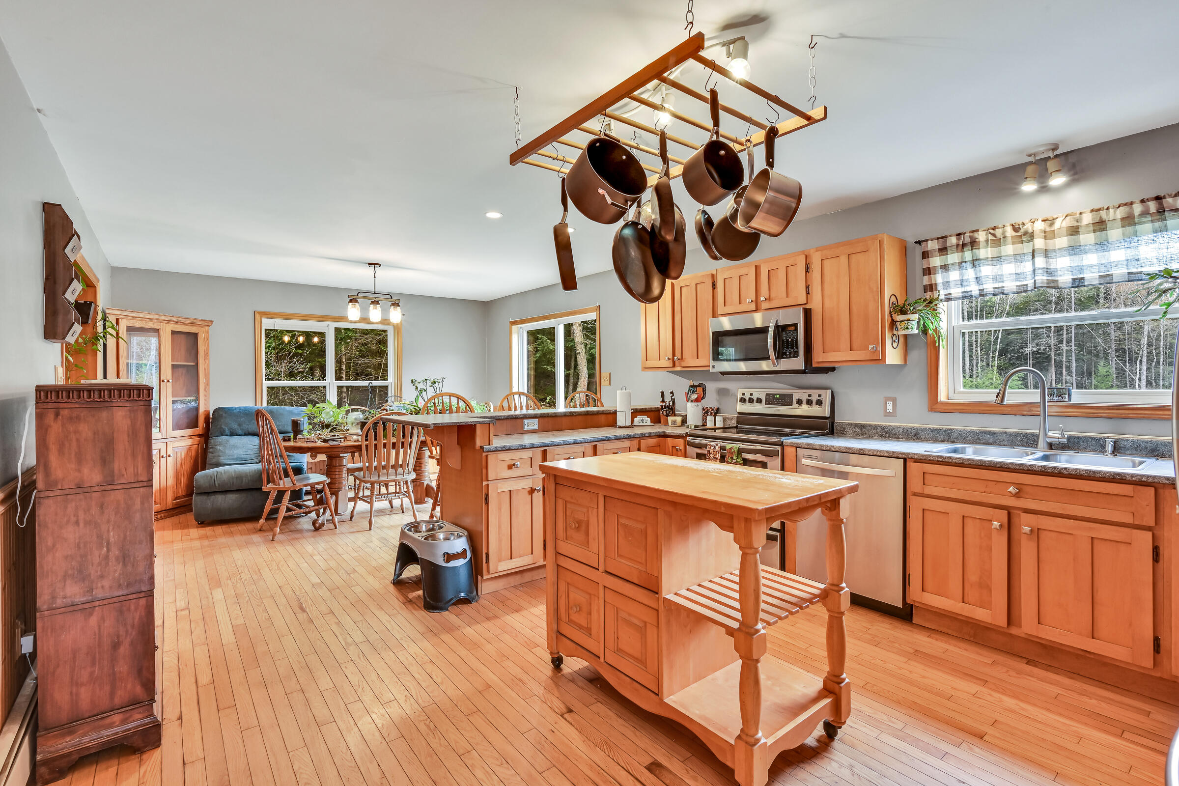 19 Conifer Lane Brunswick, ME 04011 - Photo 8 of 25 kit4