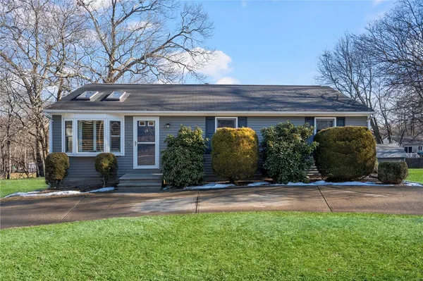 $450,000 | 1 Roblyn Drive, Johnston, RI 02919