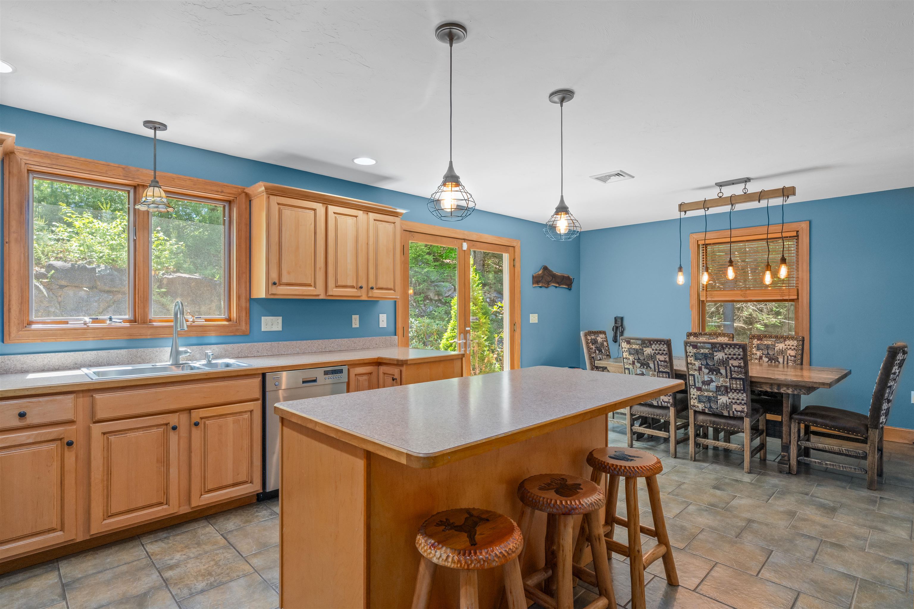 124 Tate Road Gilford, NH 03249 - Photo 12 of 59