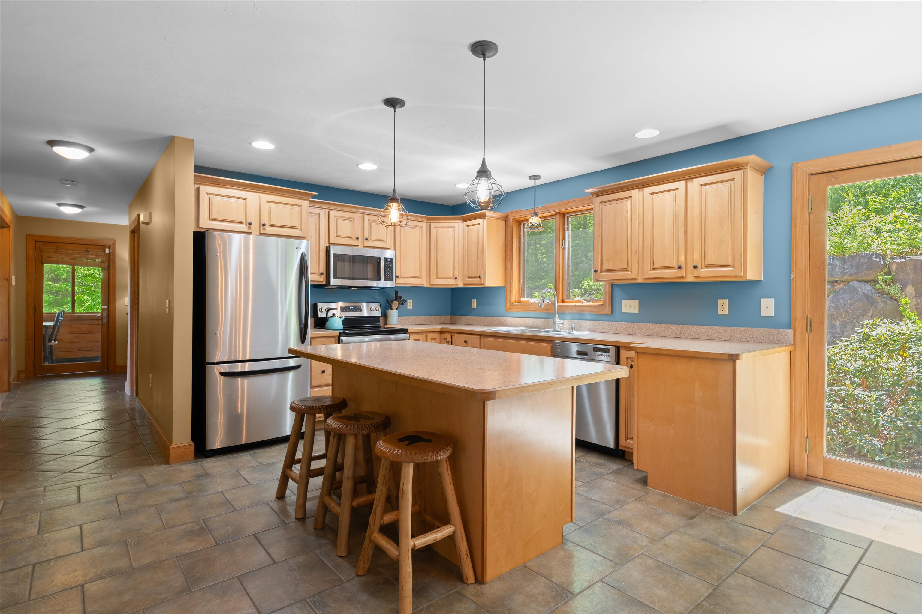 124 Tate Road Gilford, NH 03249 - Photo 10 of 59