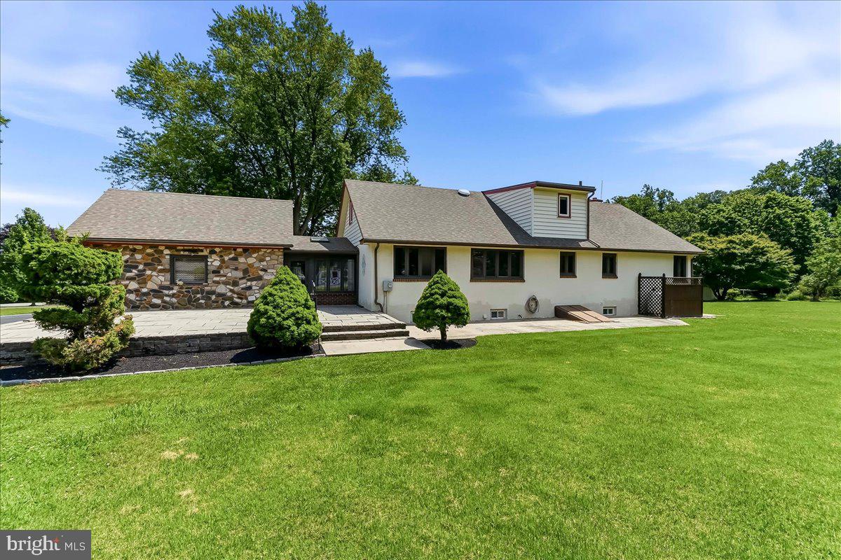 2732 Old Cedar Grove Road Broomall, PA 19008 - Photo 9 of 21