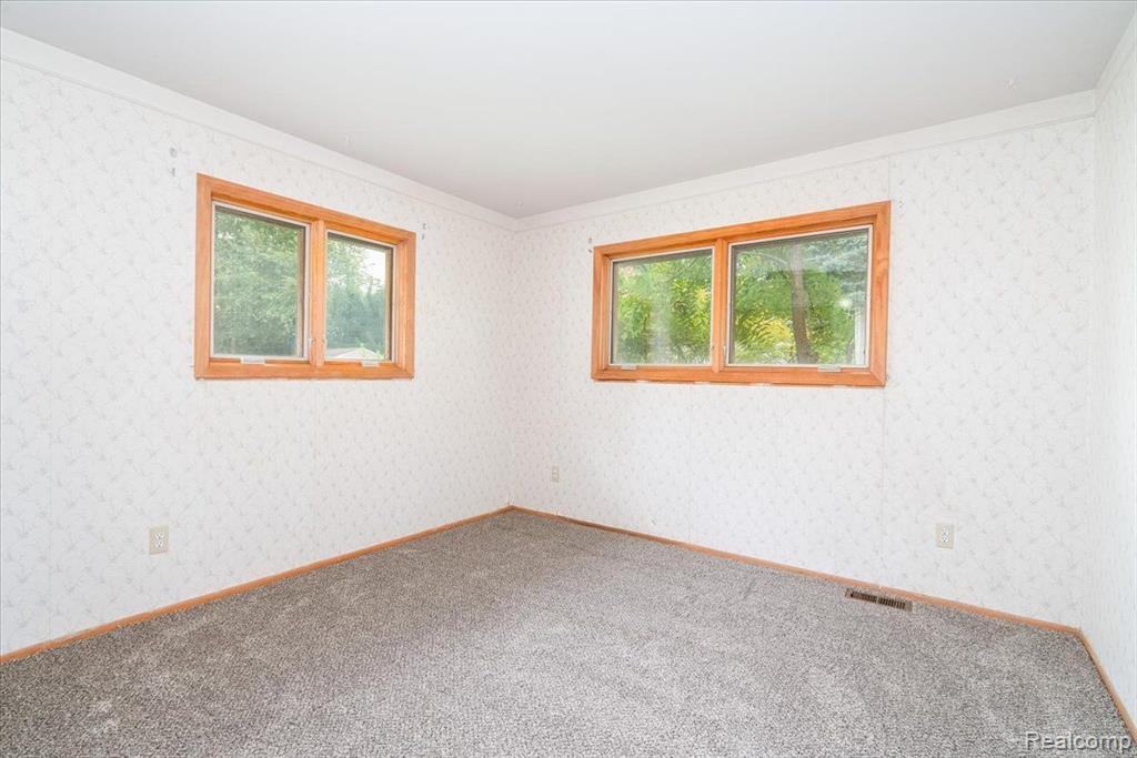 11519 Fisher Road Belleville, MI 48111 - Photo 19 of 47 Gallery Image 19