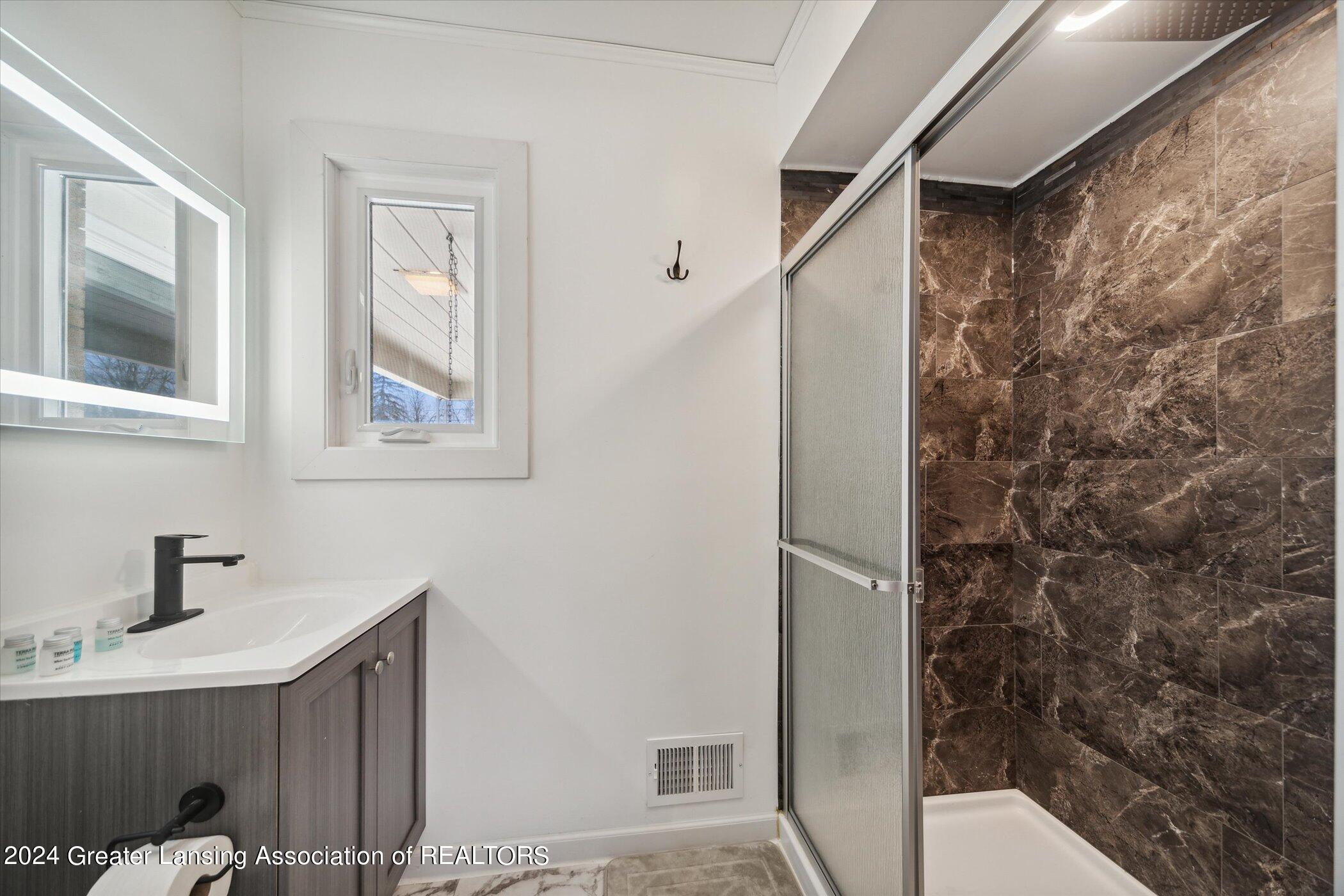 3910 Barton Road Lansing, MI 48917 - Photo 29 of 42 30-3910-Barton-Rd-Lansing-MI-48917-Windo