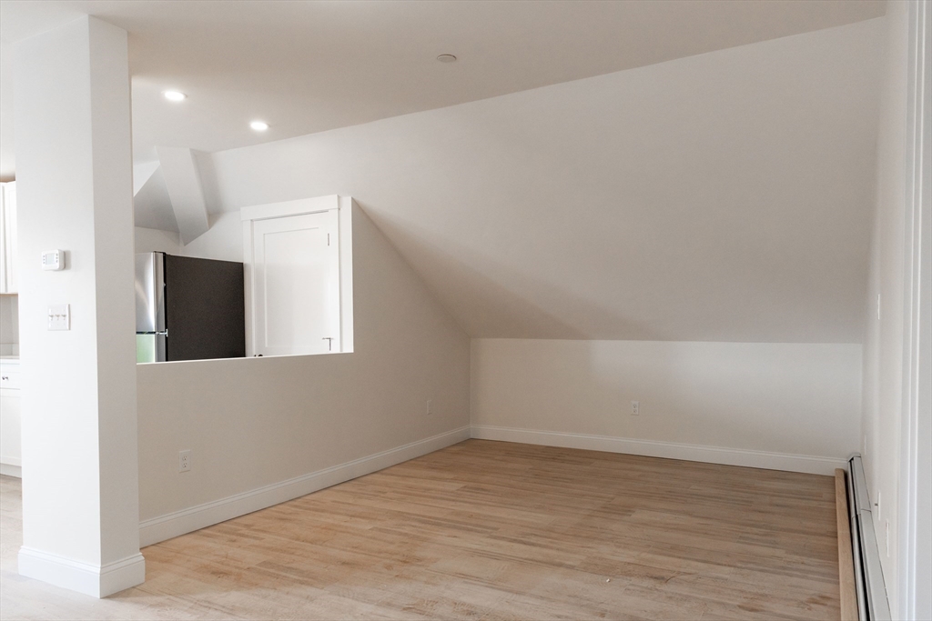 71 Friend Street, Unit 4 Gloucester, MA 01930 - Photo 4 of 13
