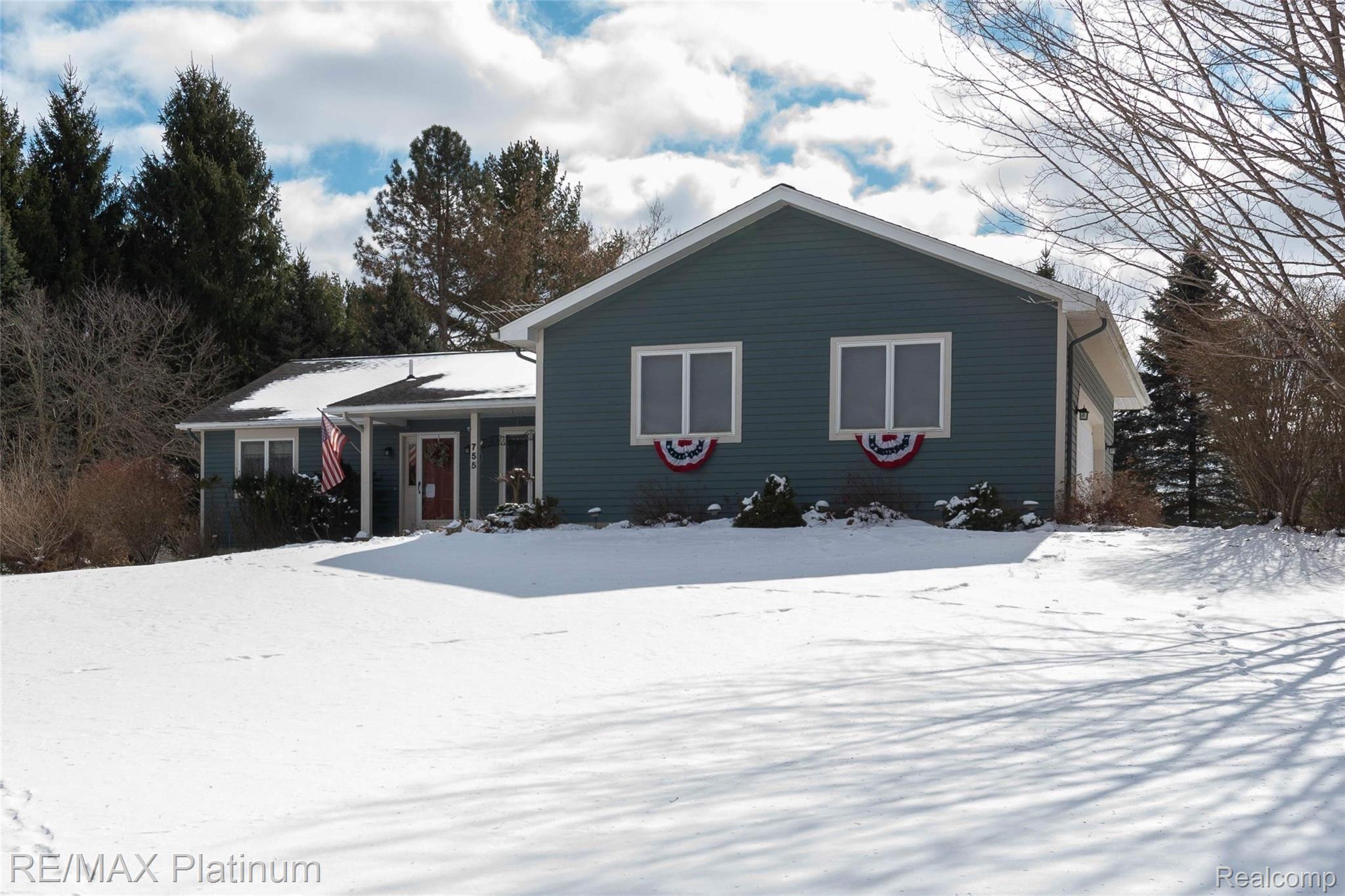 755 West Marr Road Howell, MI 48855 - Photo 2 of 47 JTB_7805-2.jpg