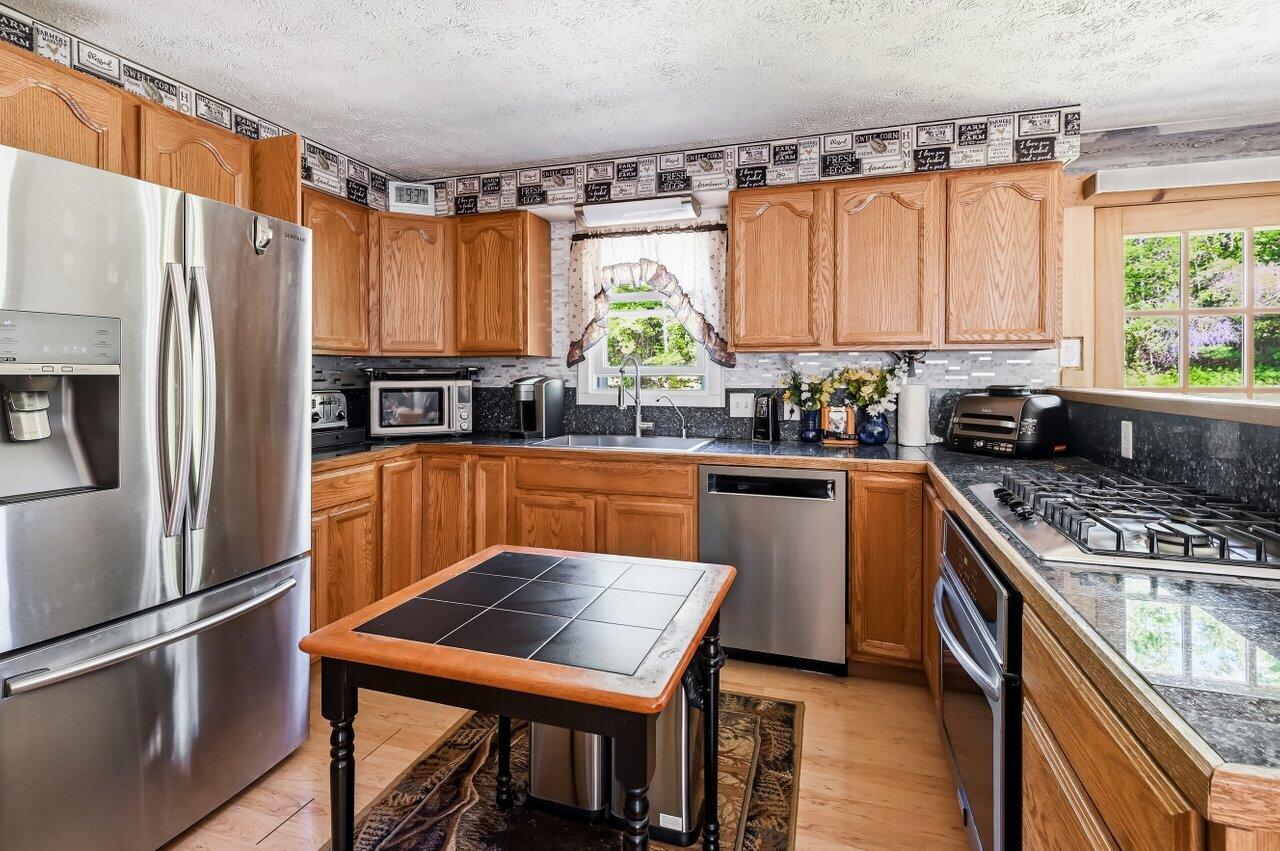 251 Valley Road North Berwick, ME 03906 - Photo 2 of 20 016-251ValleyRoad-NorthBerwick-ME-03906-