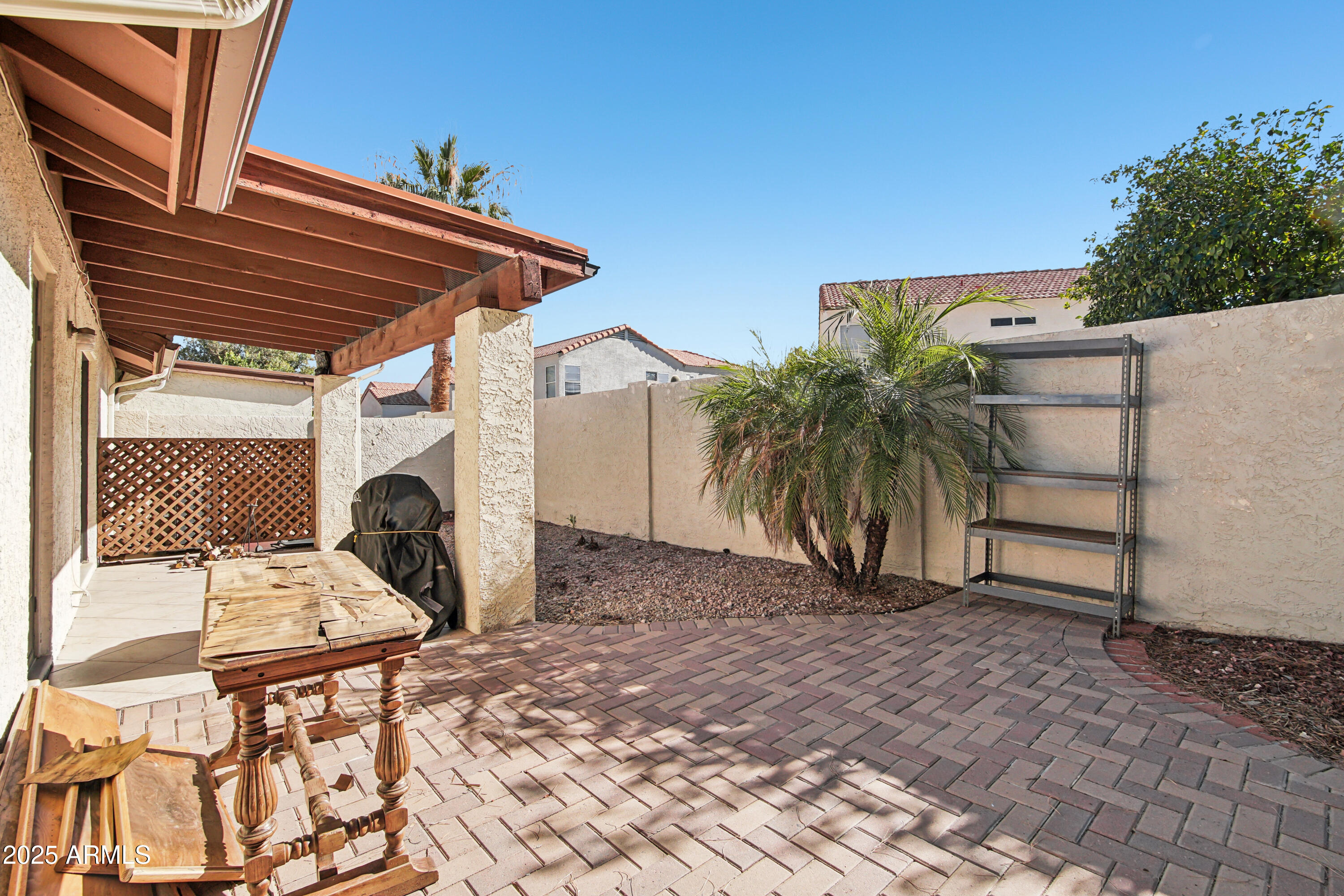 542 South Higley Road, Unit 89 Mesa, AZ 85206 - Photo 19 of 30 a view of a backyard