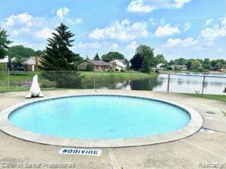22512 Sheridan Road Novi, MI 48375 - Photo 36 of 37 Community children's pool