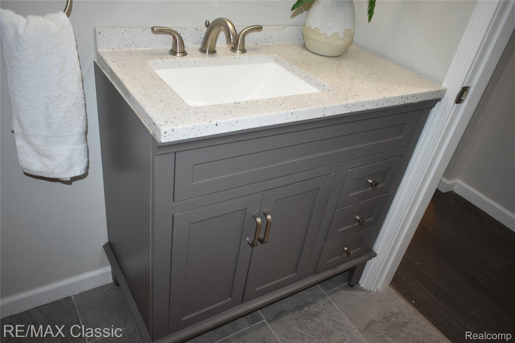 21842 Springhill Street Romulus, MI 48174 - Photo 15 of 31 DSC_0103.JPG